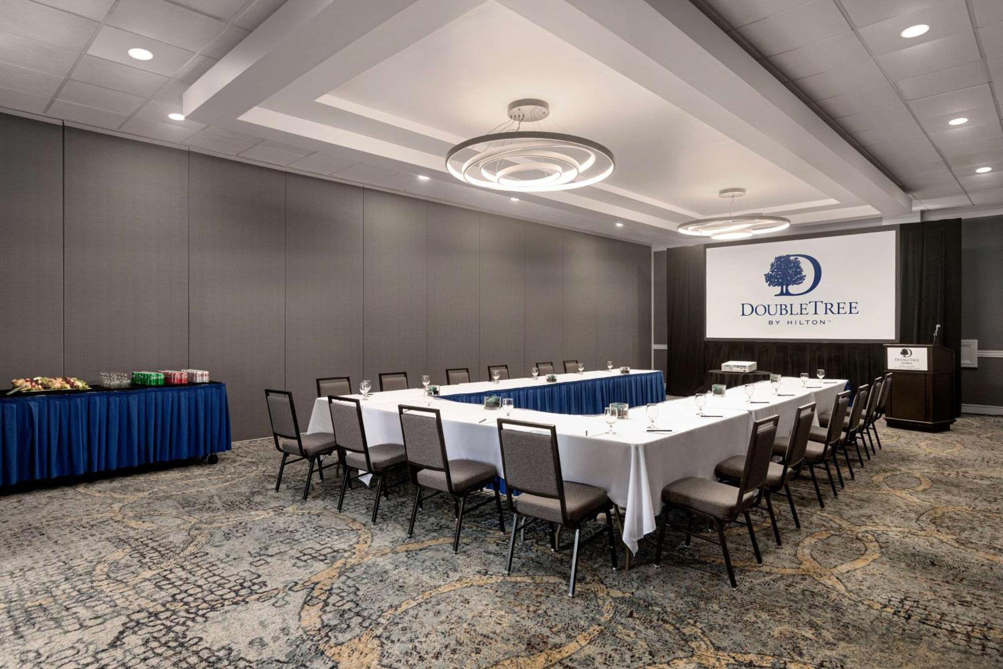 Doubletree By Hilton Fort Myers At Bell Tower Shops מראה חיצוני תמונה