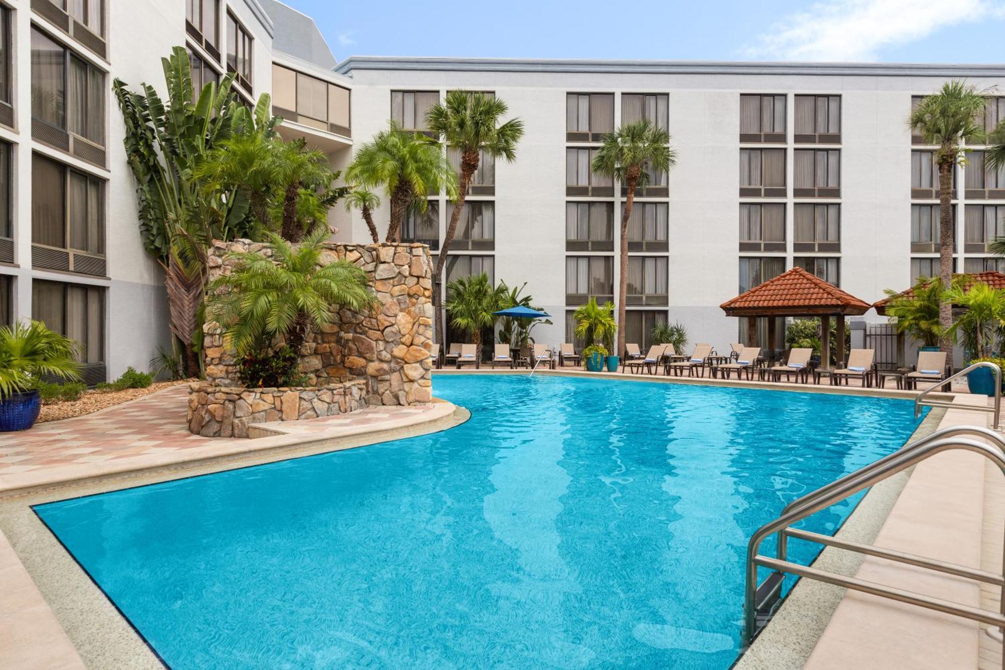 Doubletree By Hilton Fort Myers At Bell Tower Shops מראה חיצוני תמונה