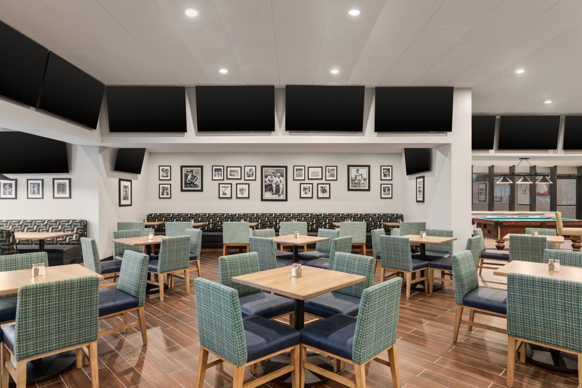 Doubletree By Hilton Fort Myers At Bell Tower Shops מראה חיצוני תמונה