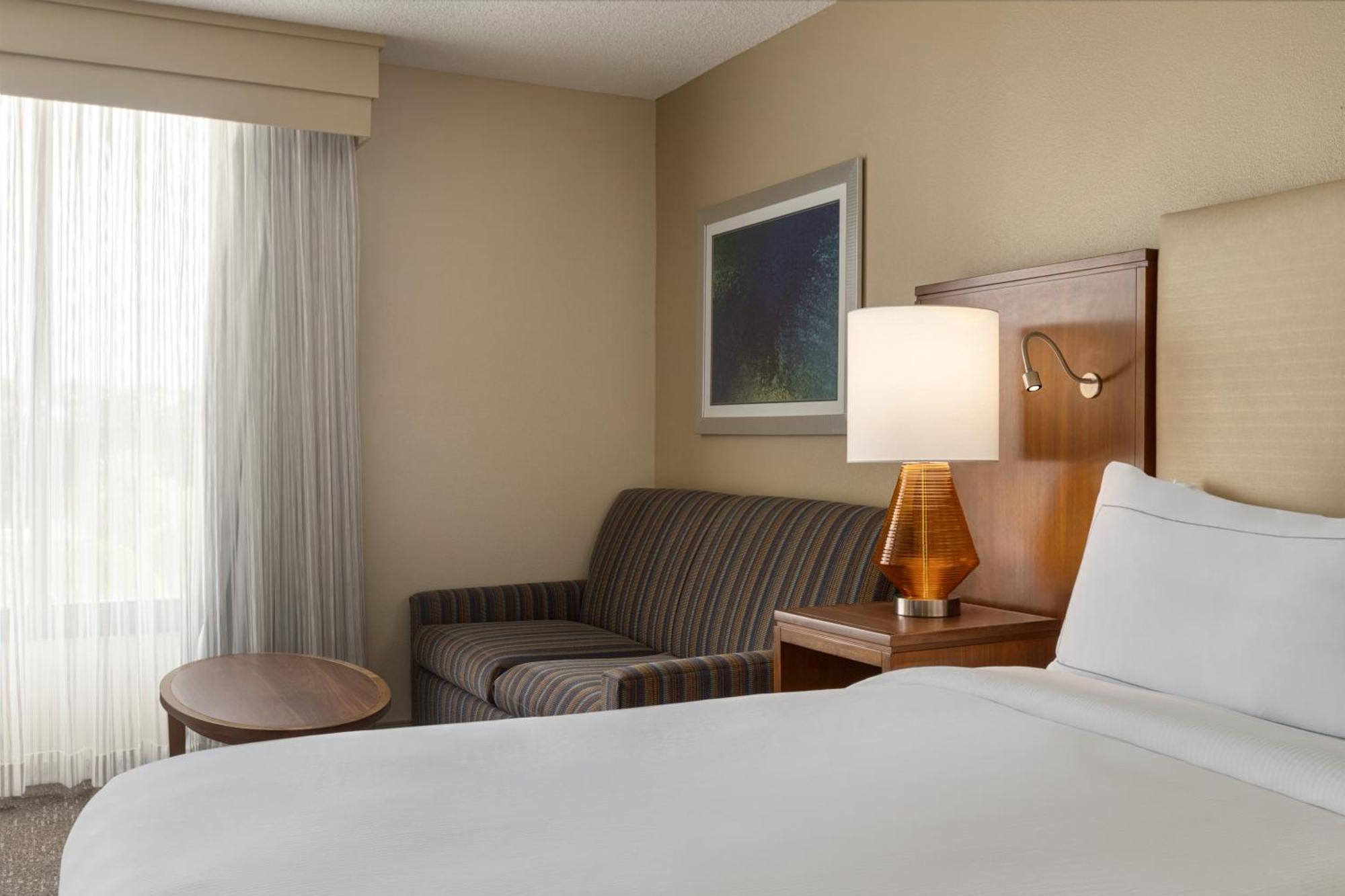 Doubletree By Hilton Fort Myers At Bell Tower Shops מראה חיצוני תמונה