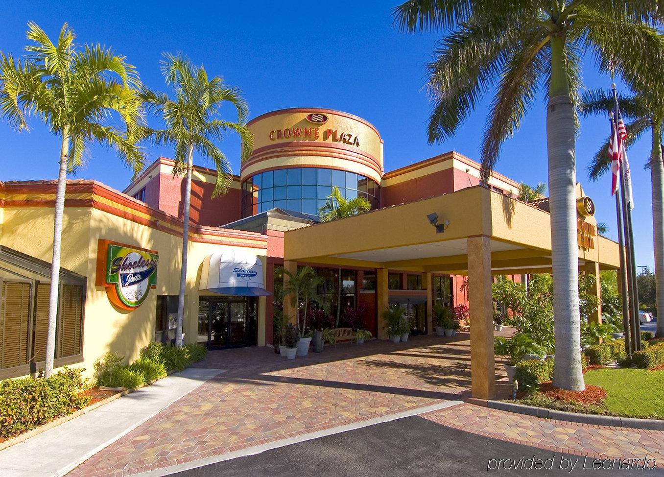 Doubletree By Hilton Fort Myers At Bell Tower Shops מראה חיצוני תמונה